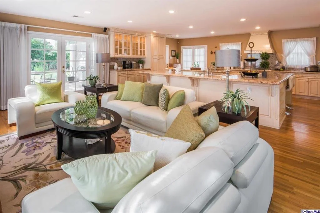 Photo of 2335 Lorain Road