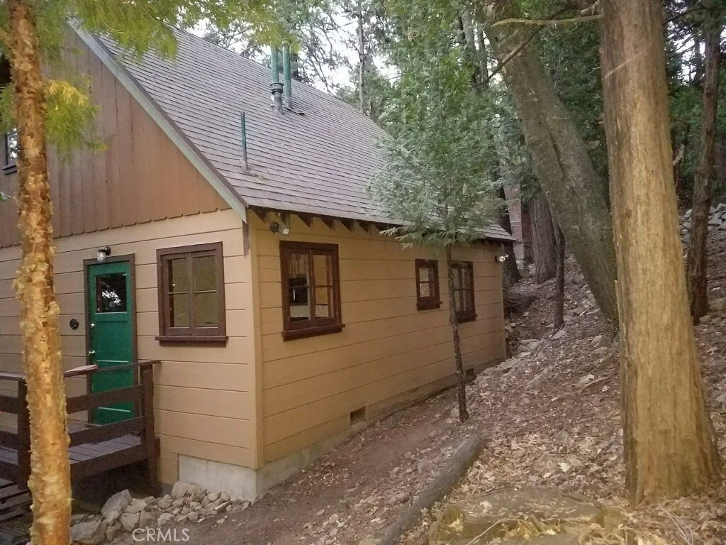 Photo of 950 Mercury Way