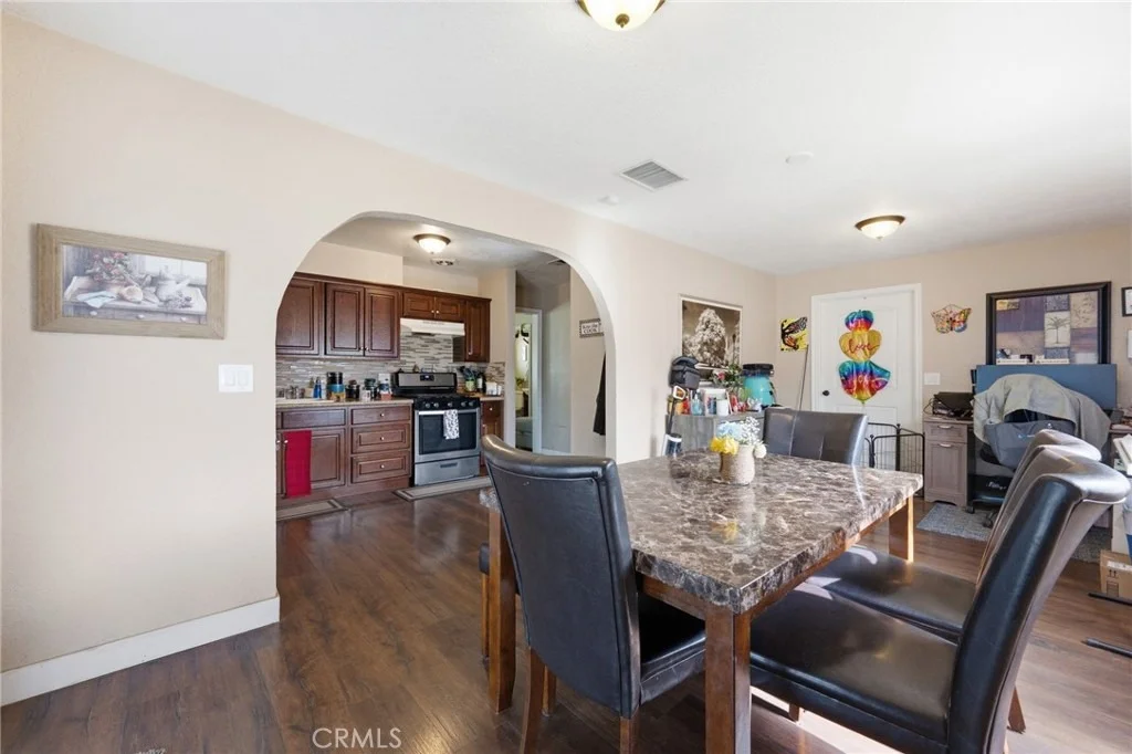 Photo of 18631 Hawthorne