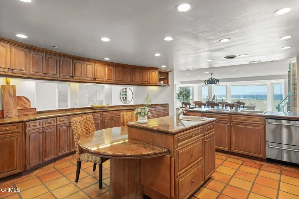 Photo of 1045 Mandalay Beach Road
