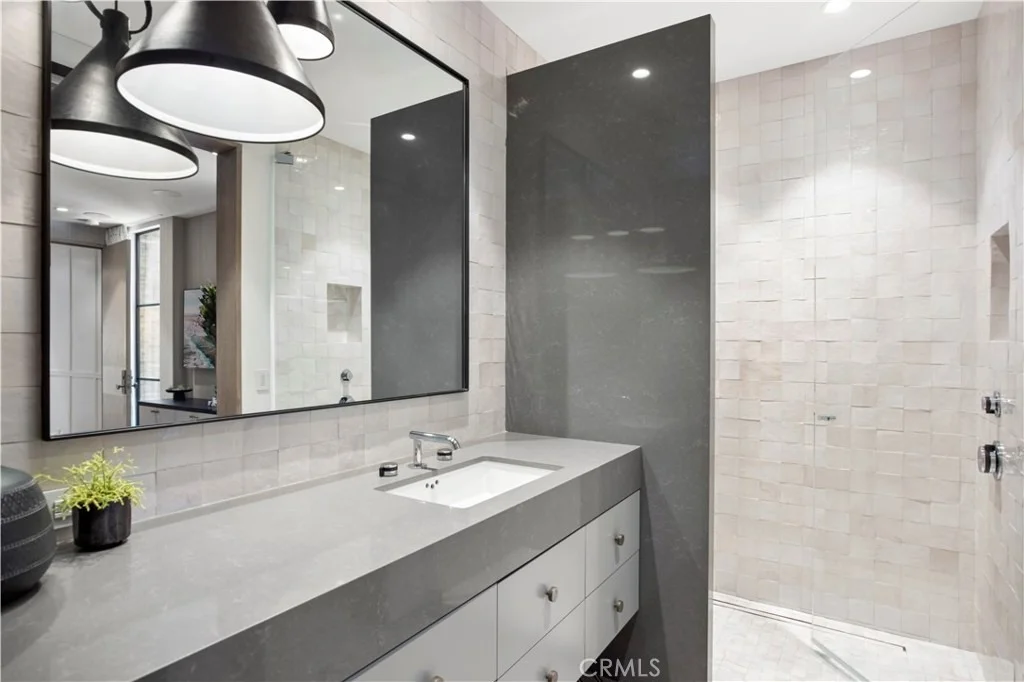 Photo of 2804 Ocean