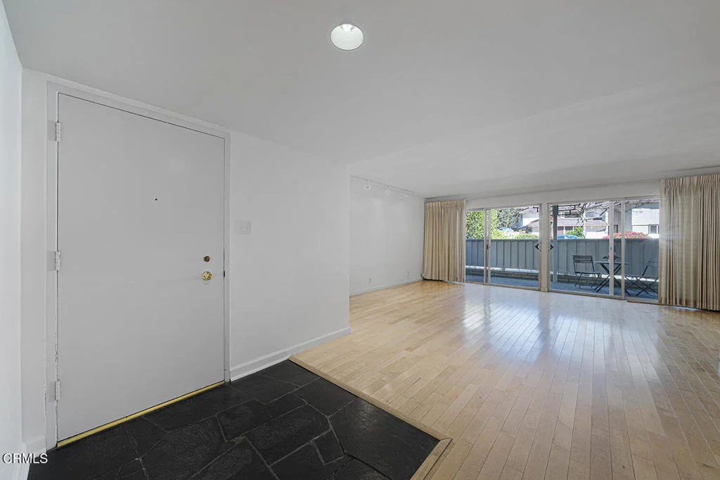 Photo of Unit 1 at 389 Cliff Drive