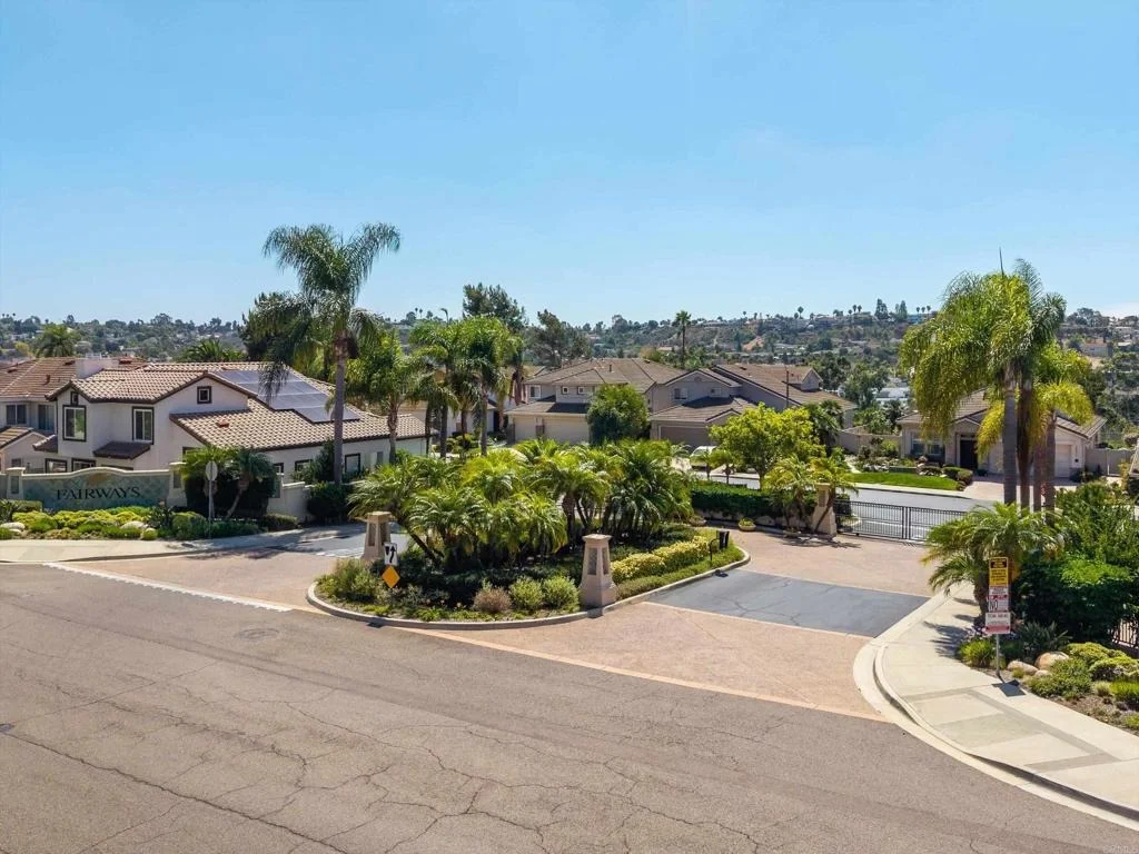 Photo of 2852 Avenida Valera