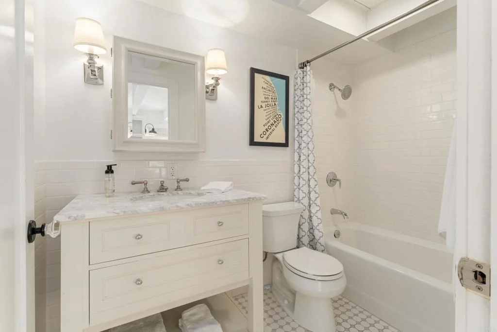 Photo of 1641 Crespo Drive
