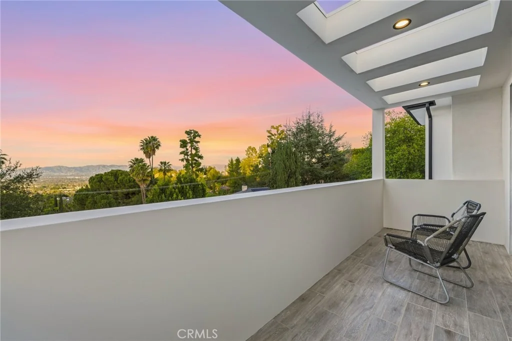 Photo of 4331 Alonzo