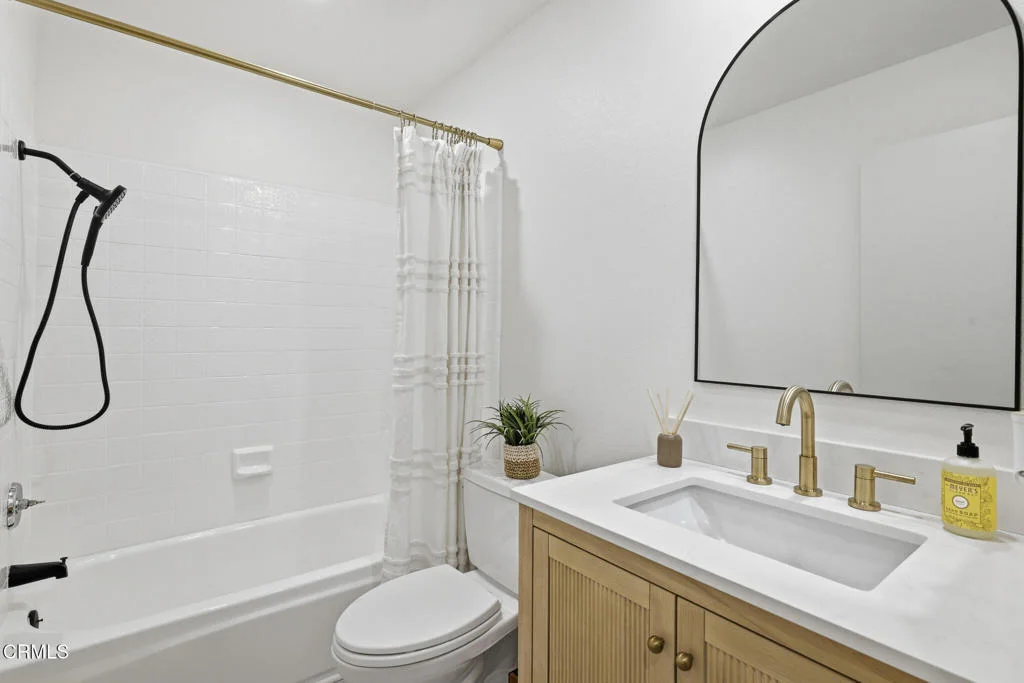 Photo of 582 Holly Avenue