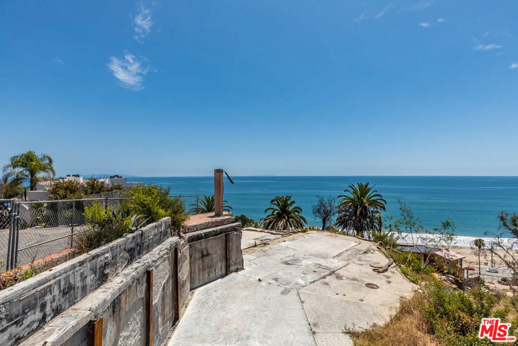 Photo of 21470 Rambla Vista