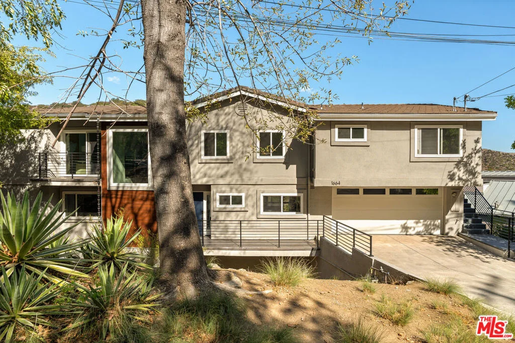 Photo of 1664 Gladys Drive