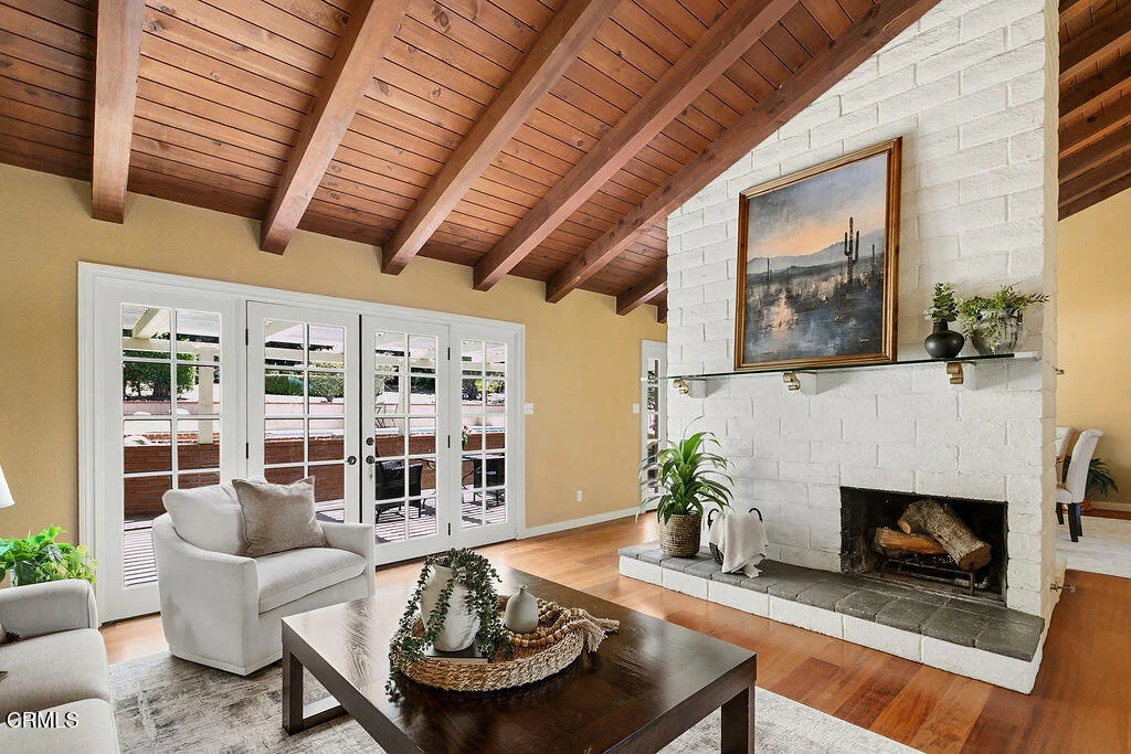 Photo of 567 N Avocado Place