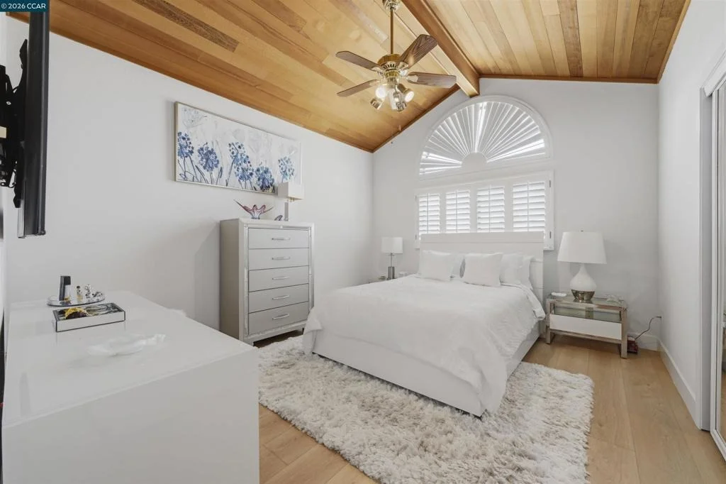 Photo of 2027 Windward Pt
