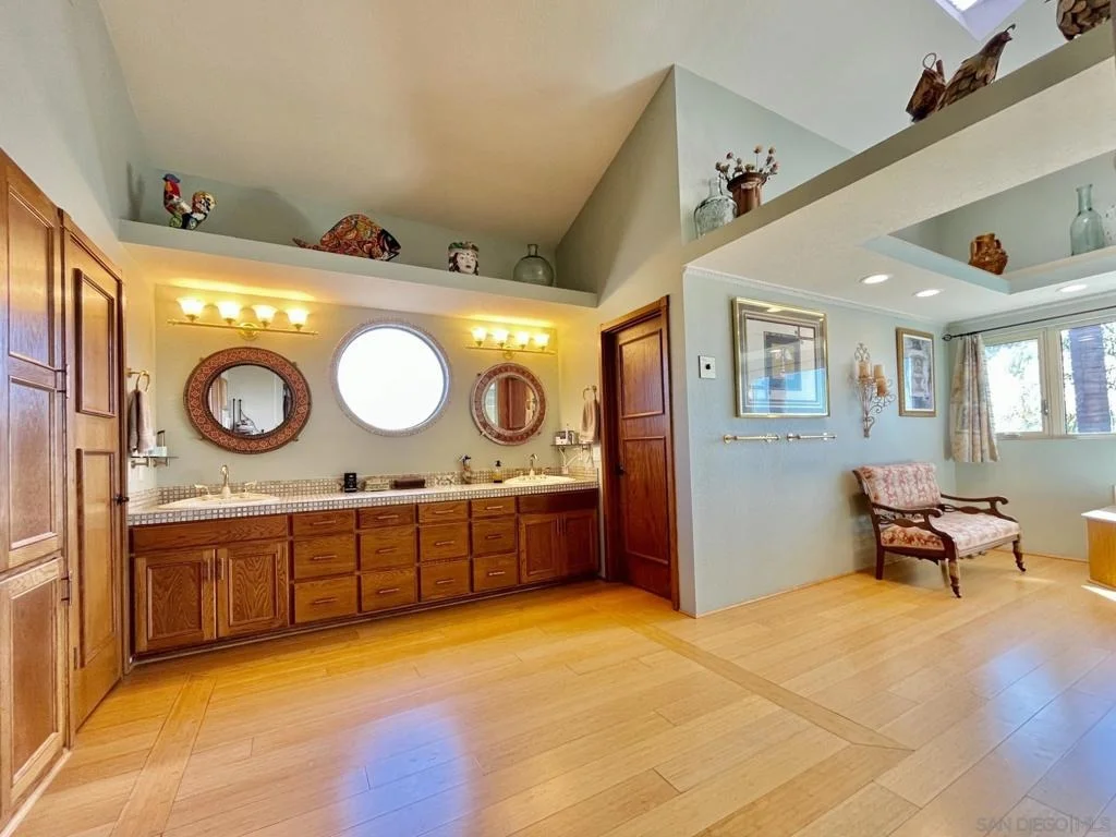 Photo of 5346 Grandridge Rd