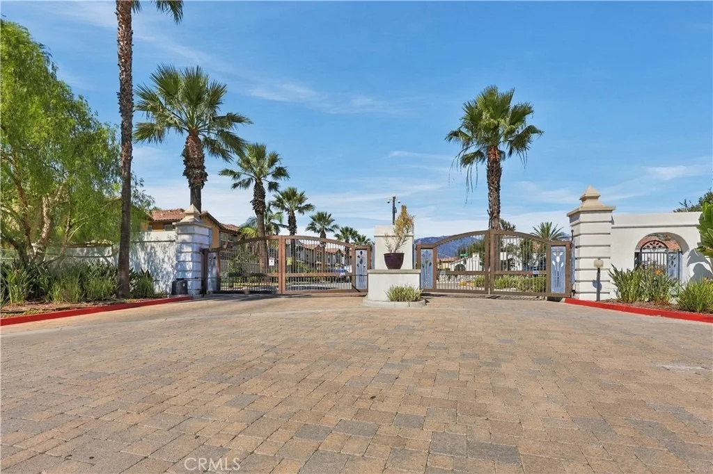 Photo of 881 Pear Court