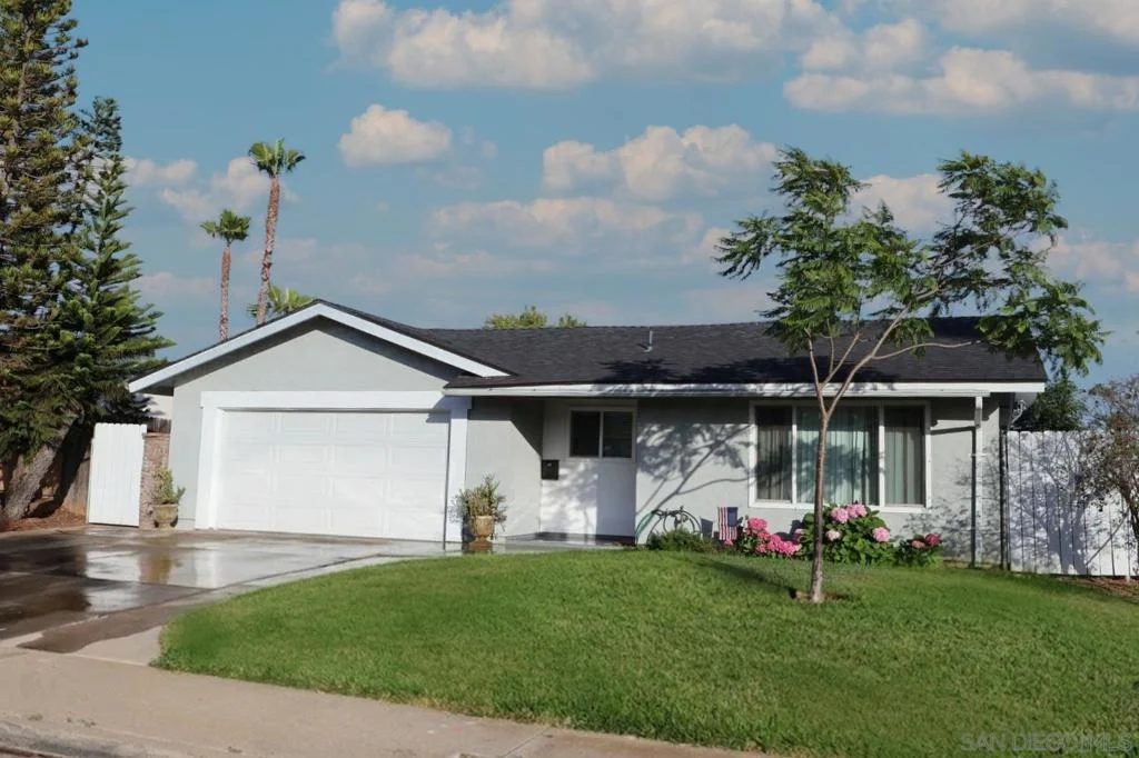 Photo of 1259 Siggson Ave