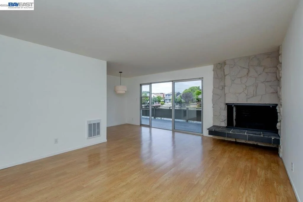 Photo of Unit 116 at 339 Broadway