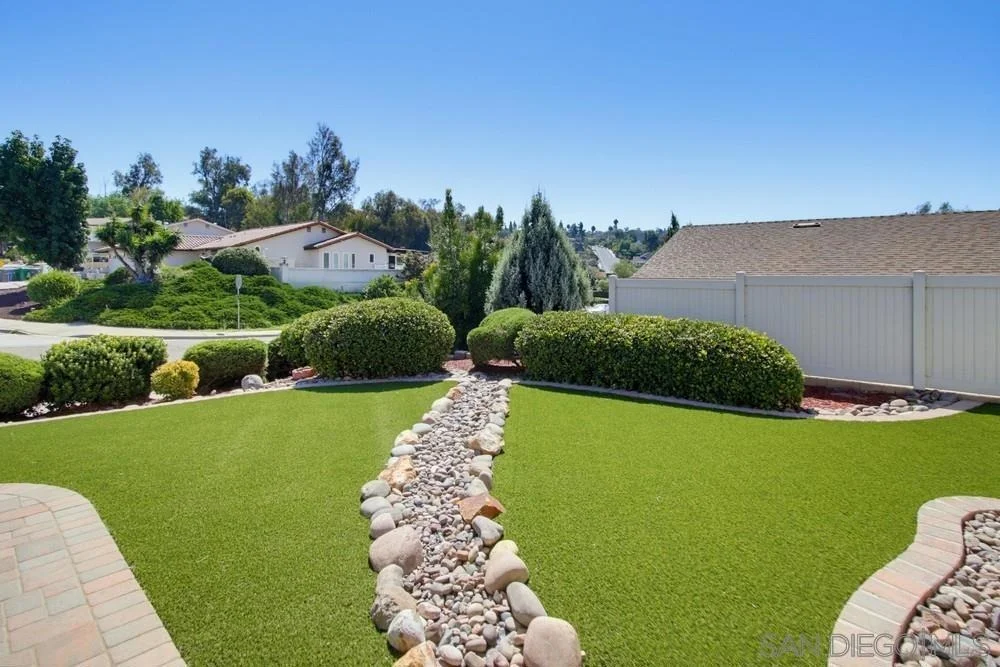 Photo of 2499 Windmill View Road