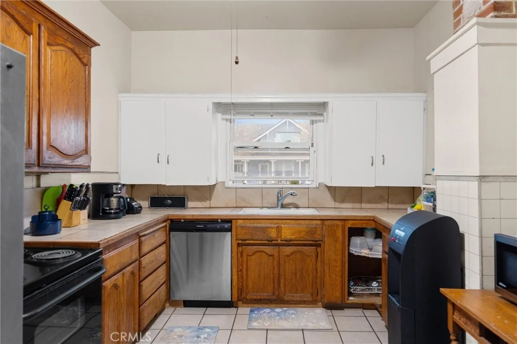 Photo of 855 Johnson