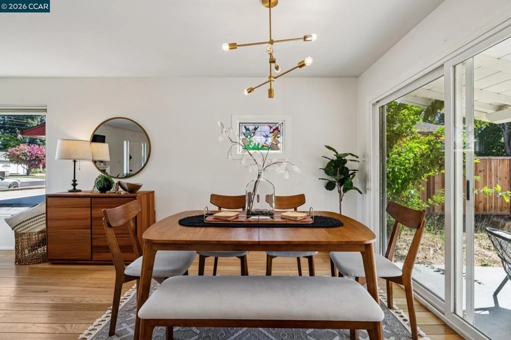 Photo of 1243 Davis Ave.