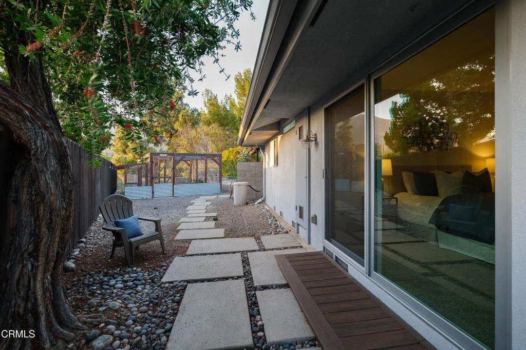 Photo of 1283 Oakglen Avenue