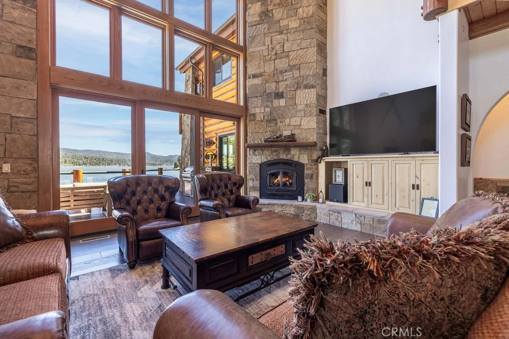 Photo of 659 Cove Drive