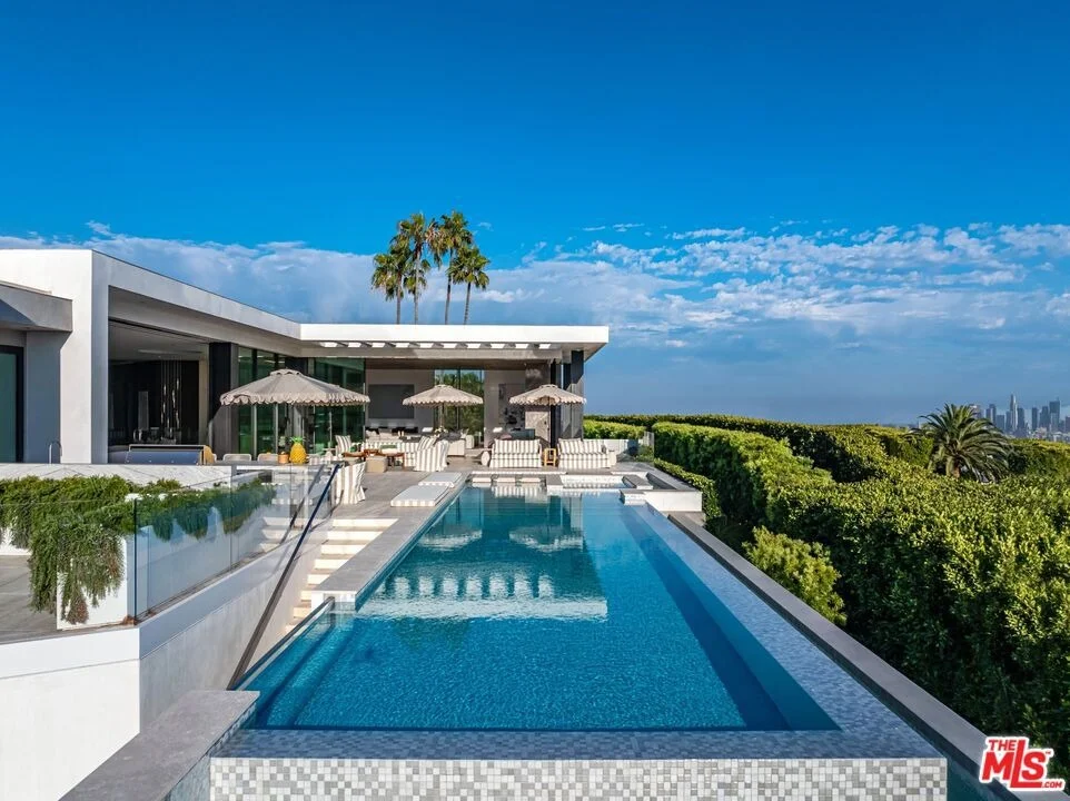 Photo of 9259 Robin Drive