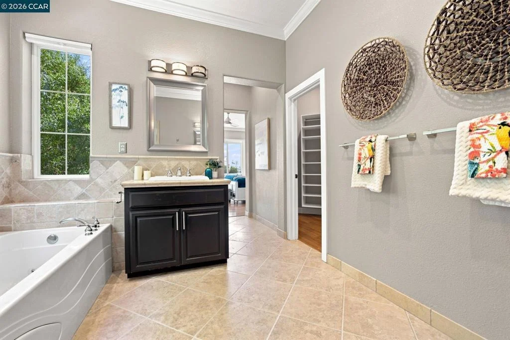 Photo of 3024 Overlook Dr