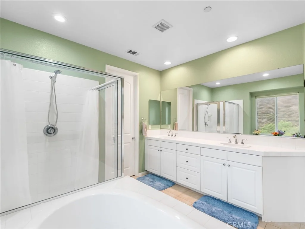 Photo of 4106 Lake Circle