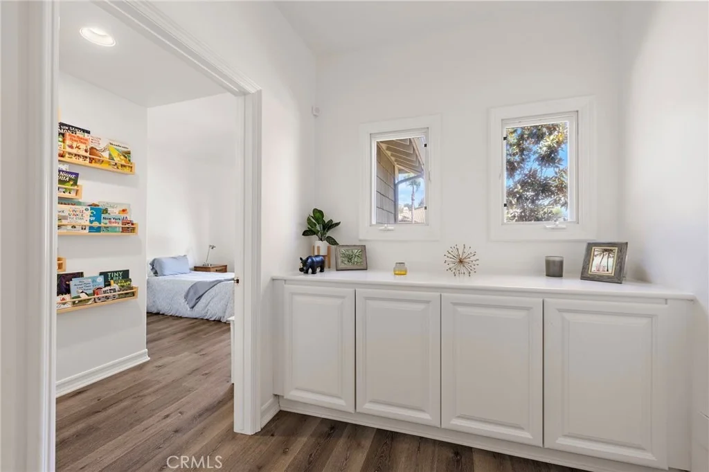 Photo of 1582 White Alder
