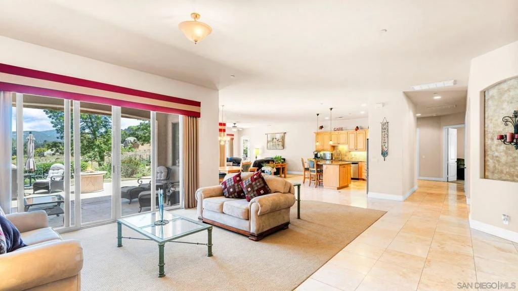Photo of 1485 Santa Fe Hills