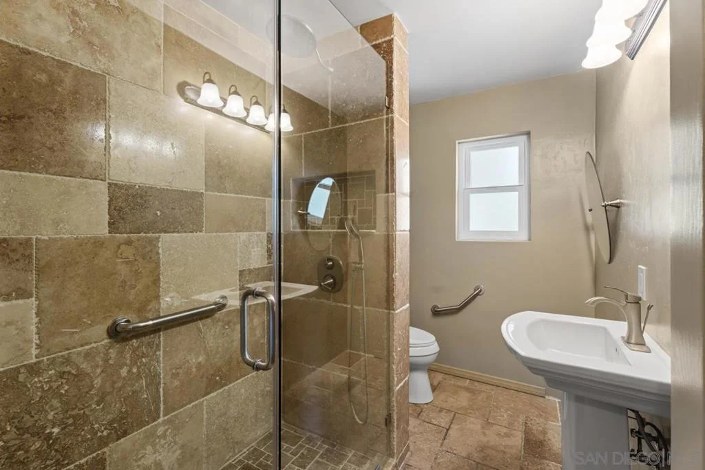 Photo of 2209 Greenfield Drive
