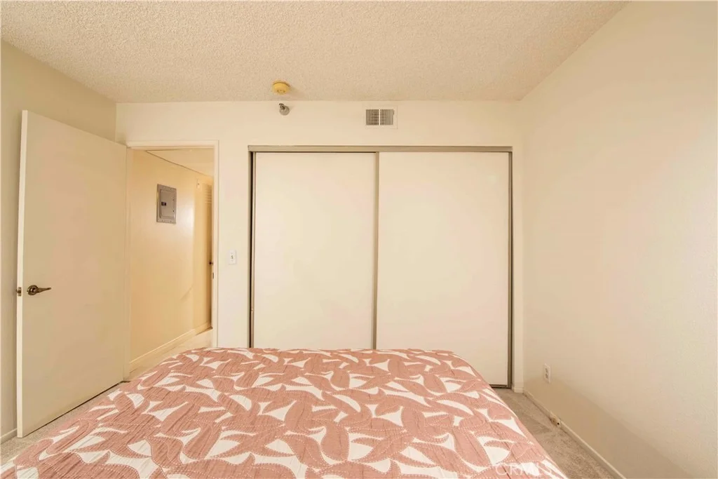 Photo of Unit 8 at 6545 Reseda Boulevard