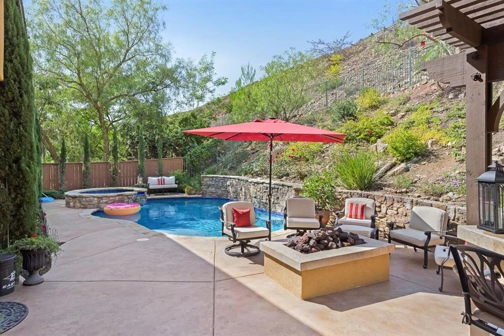 Photo of 1422 Schoolhouse Way