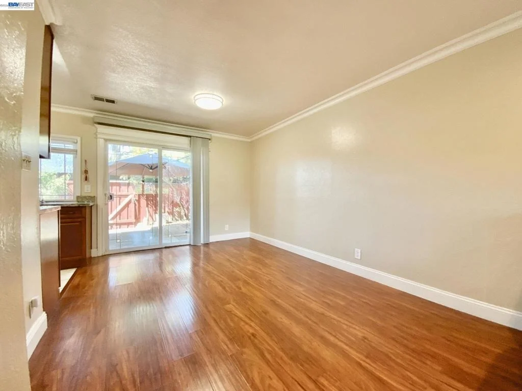 Photo of 92 Hemlock Ln