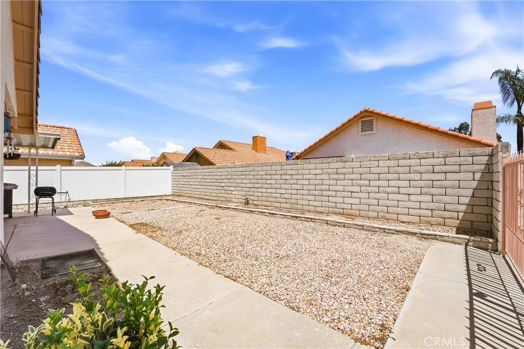 Photo of 2562 Alegre Avenue