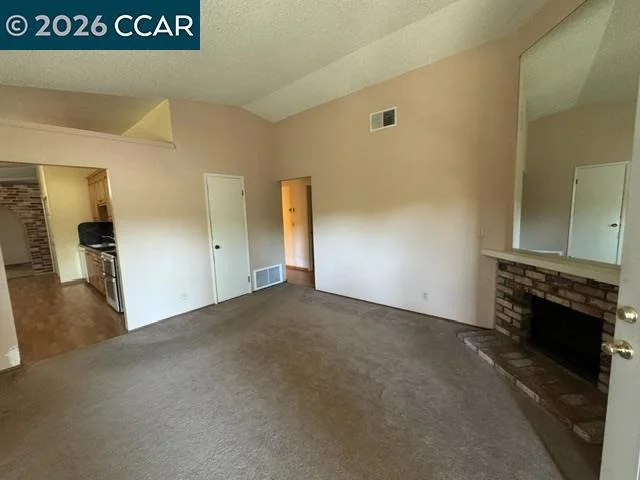 Photo of 1827 Alamo Dr