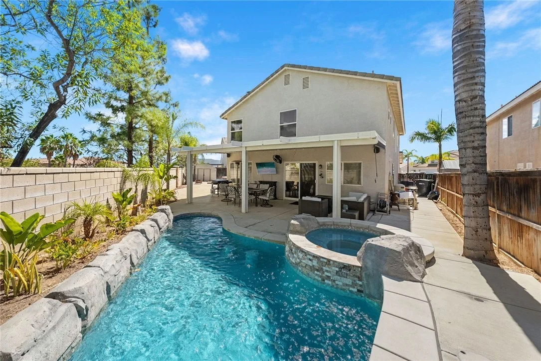 Photo of 26840 Redwood