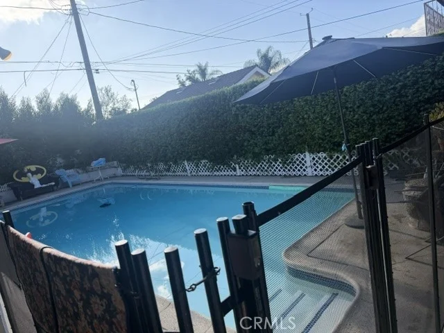 Photo of 1122 N Beachwood