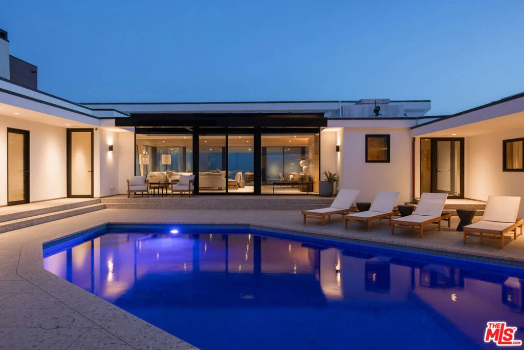 Photo of 31388 Broad Beach Road