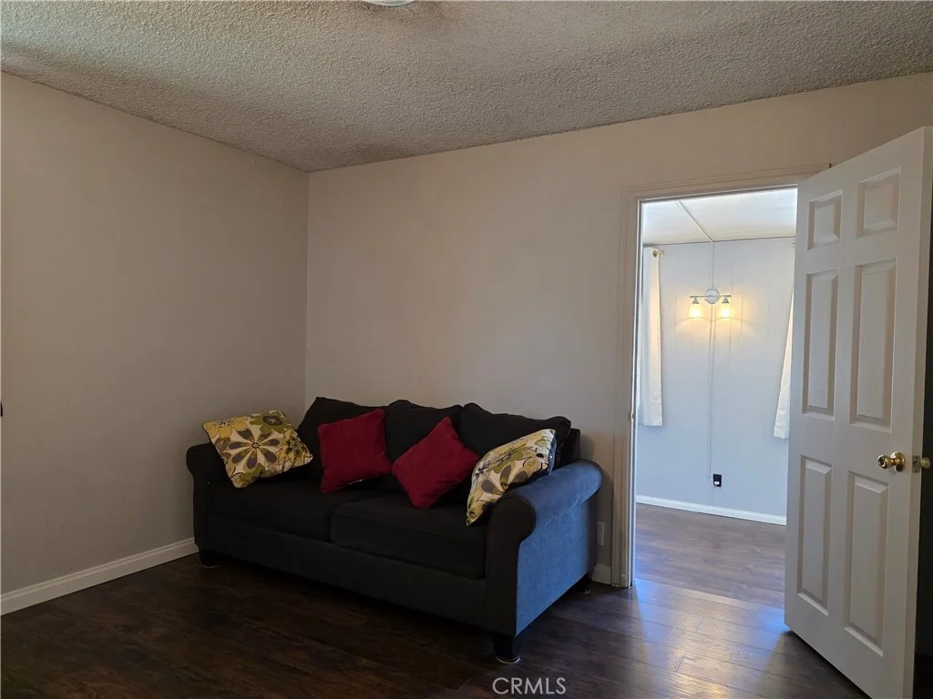 Photo of 10820 Hamden