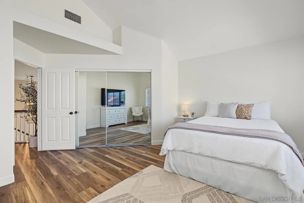 Photo of 45226 Camino Monzon