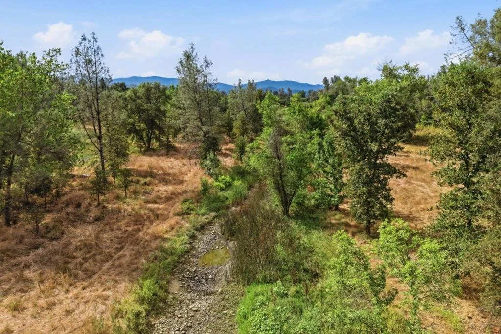 Photo of 19177 Hollow Lane
