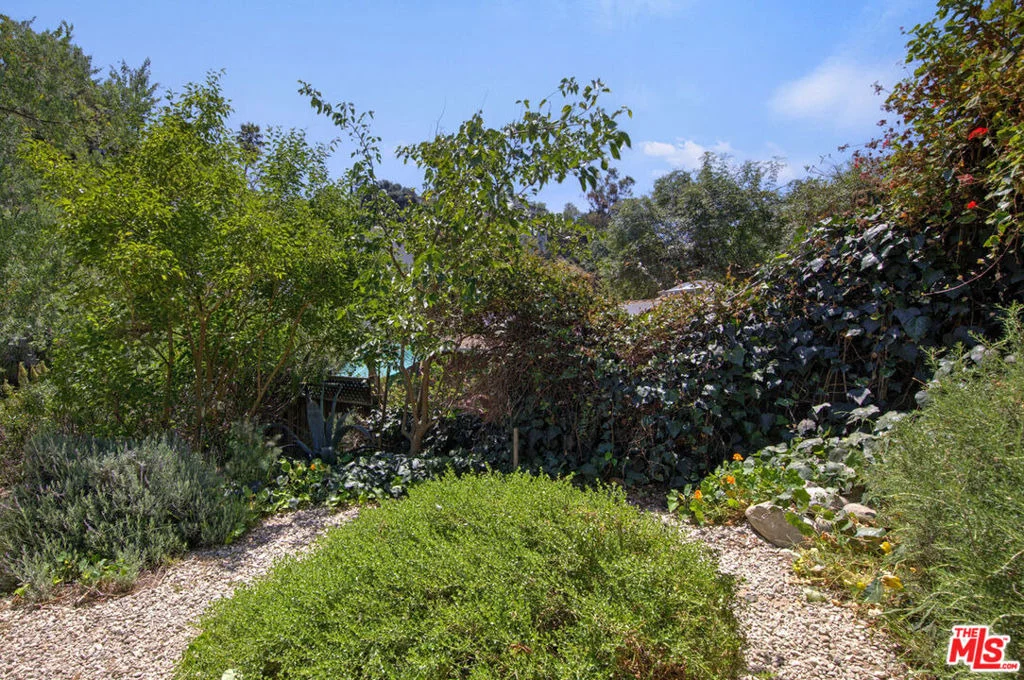Photo of 457 Museum Drive