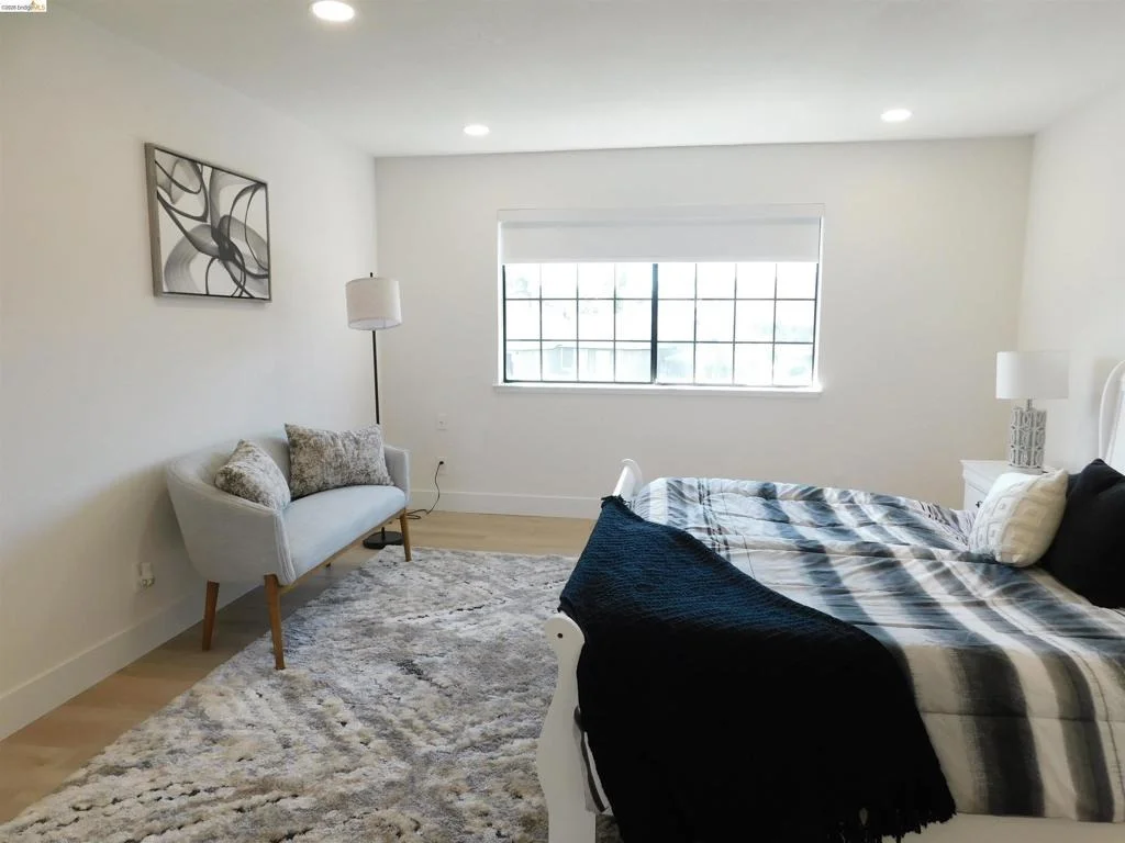 Photo of 3042 Potrero Way
