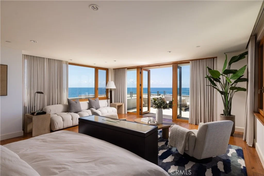 Photo of 1901 Ocean Way
