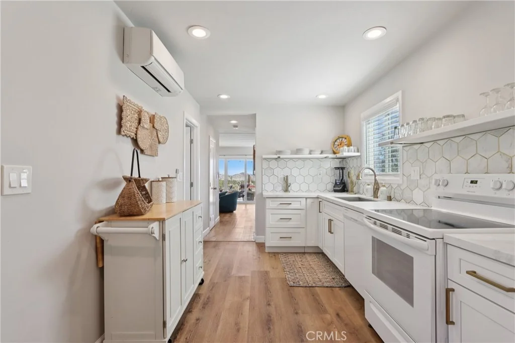Photo of 5235 Border Avenue