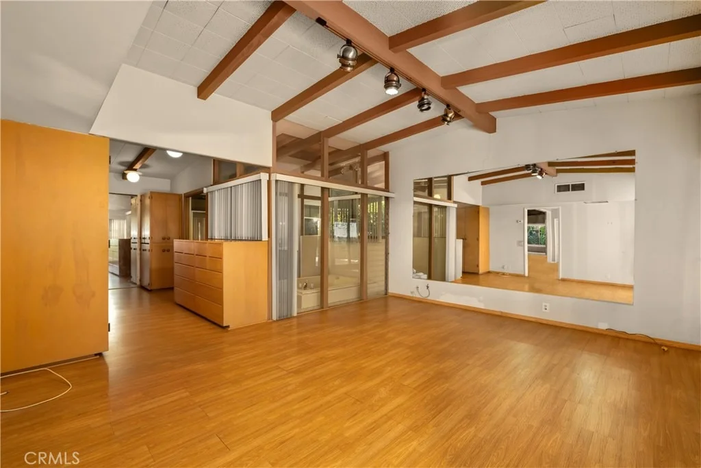 Photo of 595 Rim Road