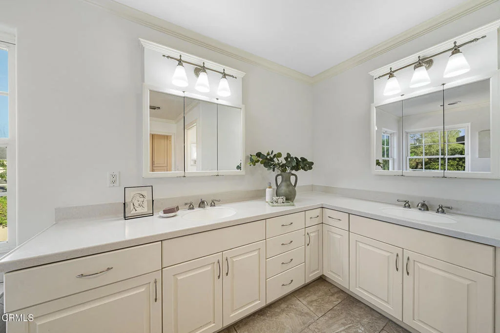 Photo of 528 Dobbins Drive