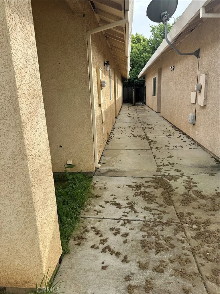 Photo of 692 Gateway