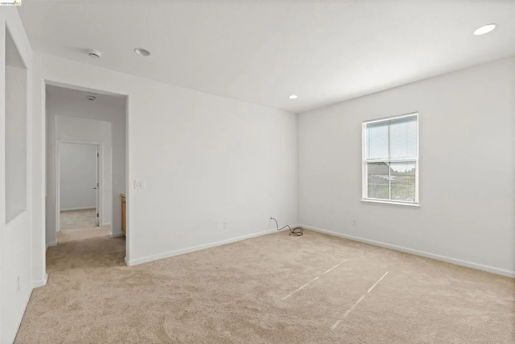Photo of 4592 Le Conte Cir