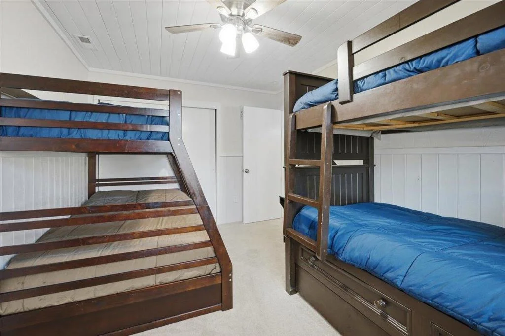 Photo of 913 Mount Doble Drive