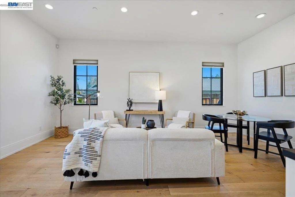 Photo of 3550 Vine St